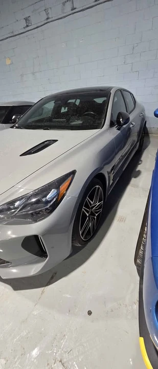 2023 Kia Stinger - Image 2 of 13