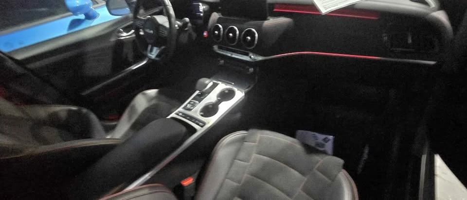 2023 Kia Stinger - Image 9 of 13