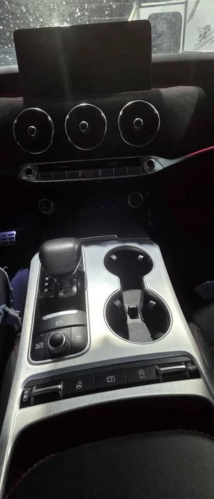 2023 Kia Stinger - Image 12 of 13