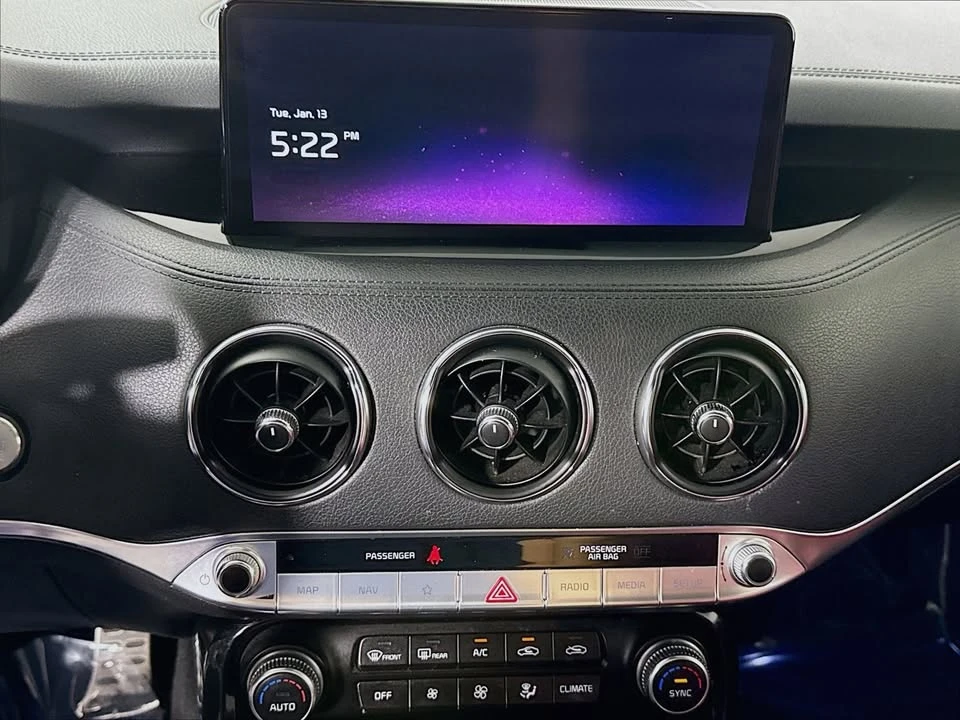 2023 Kia Stinger - Image 14 of 20