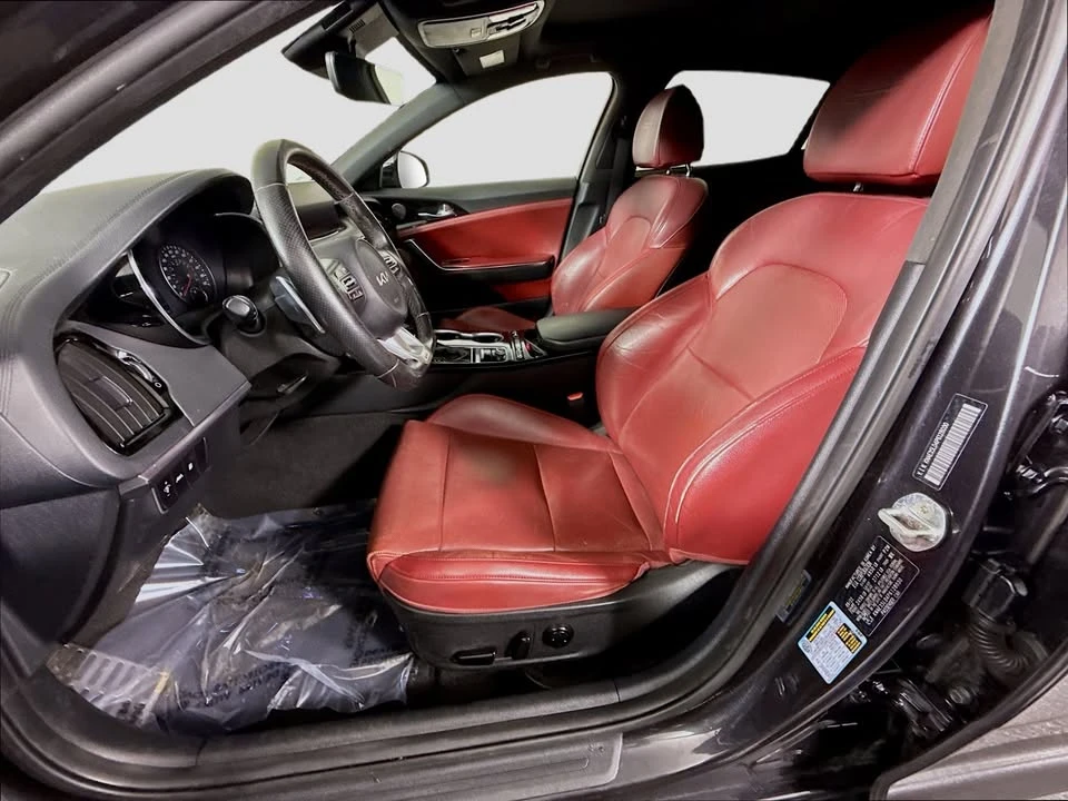 2023 Kia Stinger - Image 18 of 20