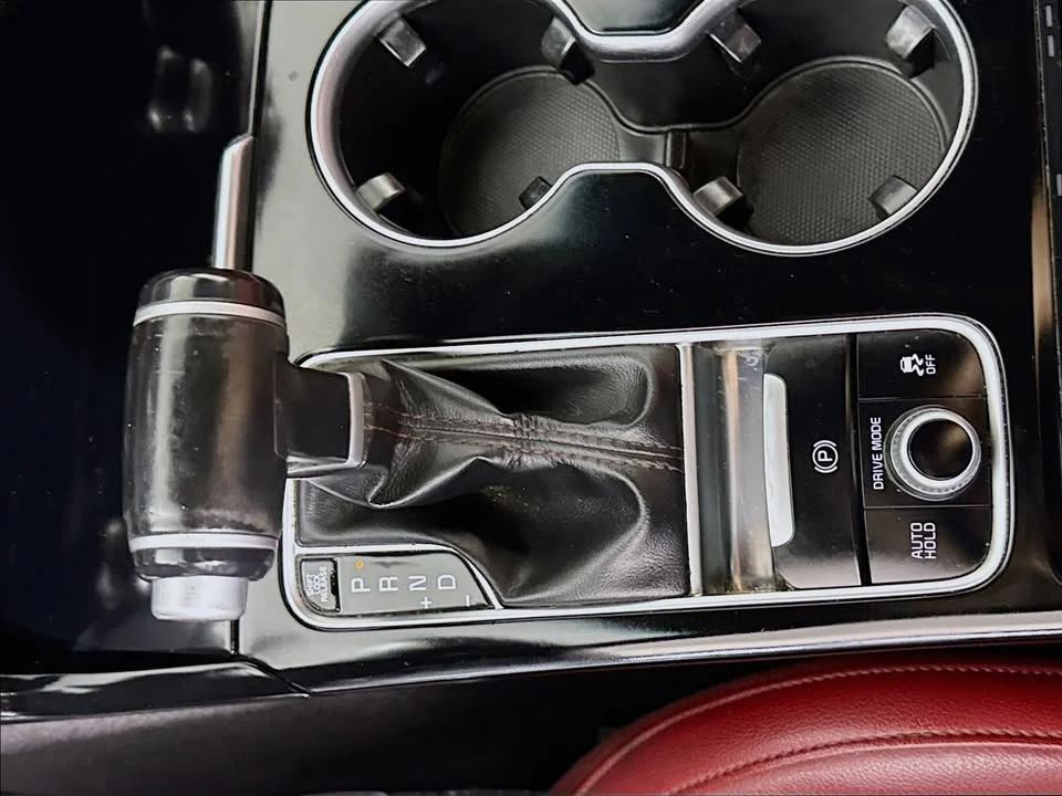 2023 Kia Stinger - Image 16 of 20