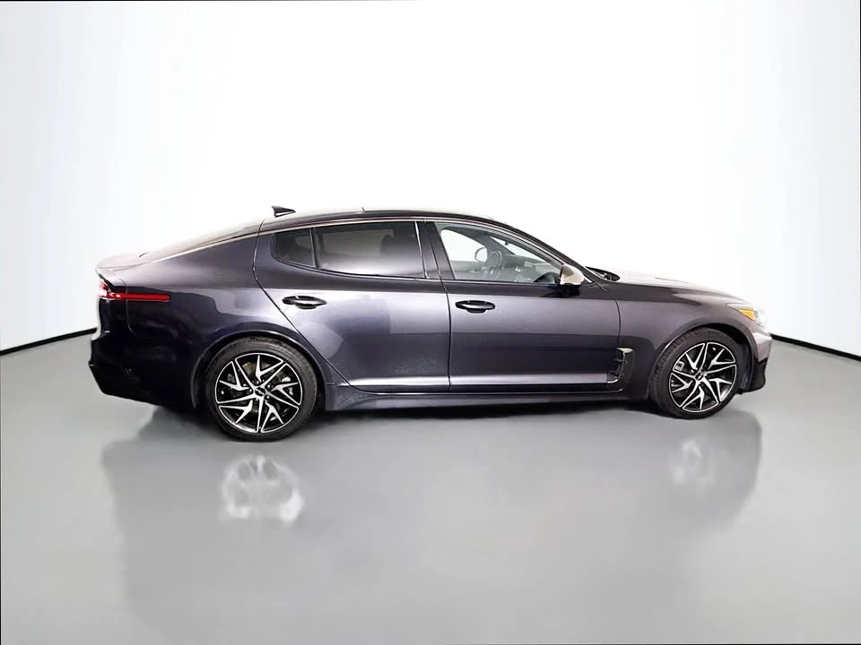 2023 Kia Stinger - Image 8 of 20