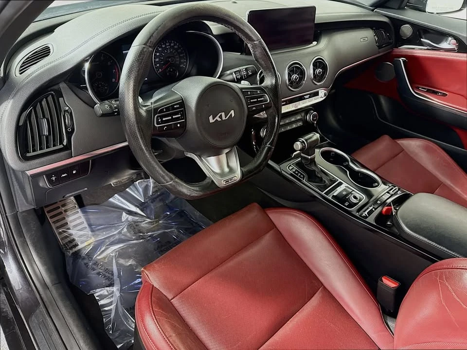 2023 Kia Stinger - Image 19 of 20