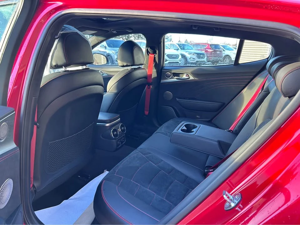 2023 Kia Stinger - Image 6 of 9