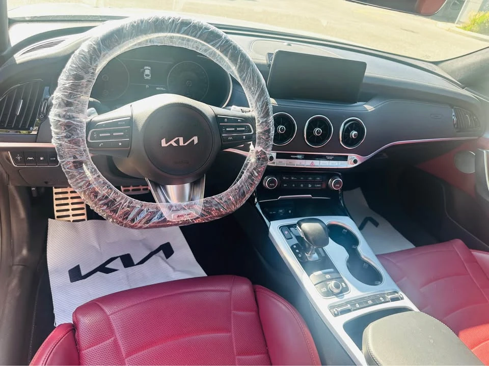 2023 Kia Stinger - Image 3 of 6