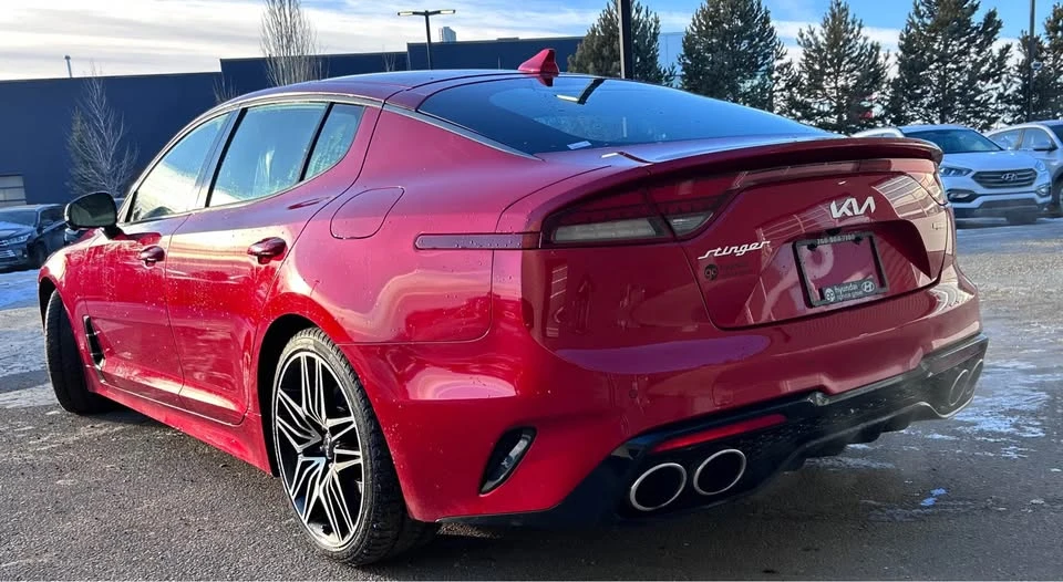 2023 Kia Stinger - Image 4 of 9