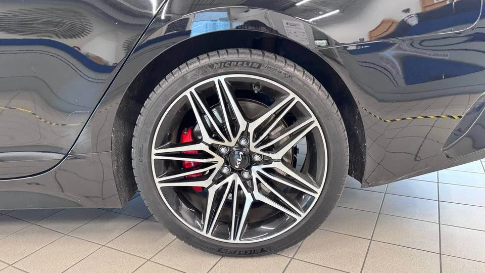 2023 Kia Stinger - Image 14 of 14