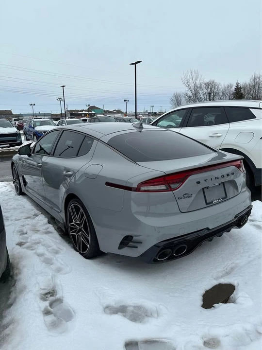2023 Kia Stinger - Image 6 of 7