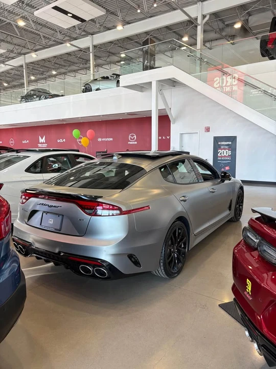 2023 Kia Stinger - Image 5 of 8
