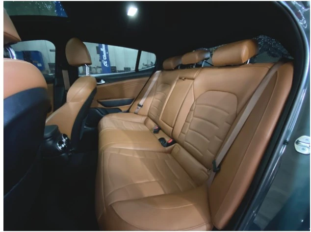 2023 Kia Stinger - Image 5 of 7
