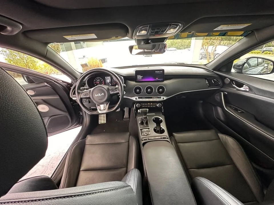 2023 Kia Stinger - Image 8 of 13