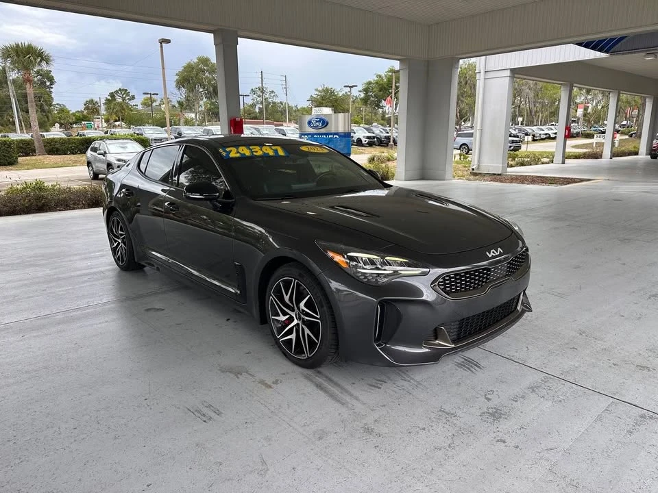 2023 Kia Stinger - Image 3 of 13