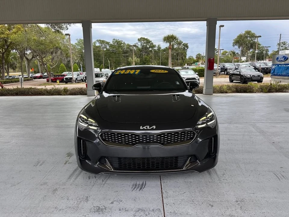 2023 Kia Stinger - Image 2 of 13