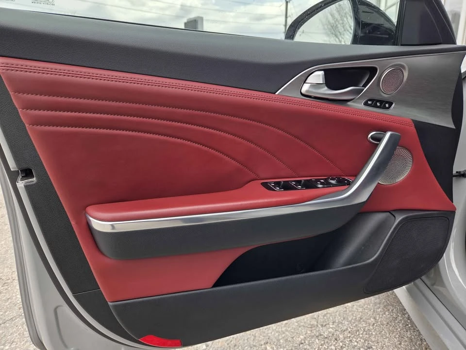 2023 Kia Stinger - Image 11 of 19