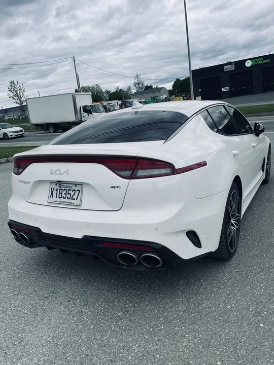 2023 Kia Stinger - Image 6 of 7