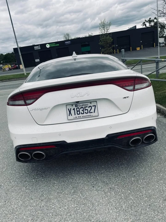2023 Kia Stinger - Image 5 of 7