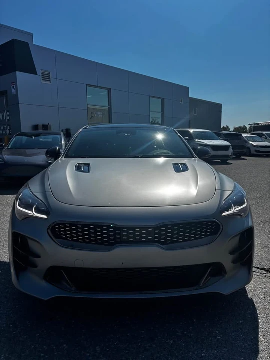 2023 Kia Stinger - Image 2 of 9
