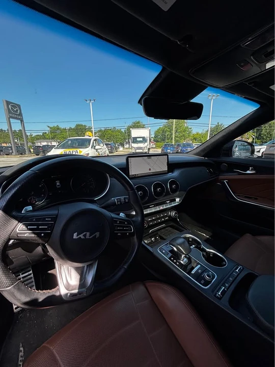 2023 Kia Stinger - Image 9 of 9