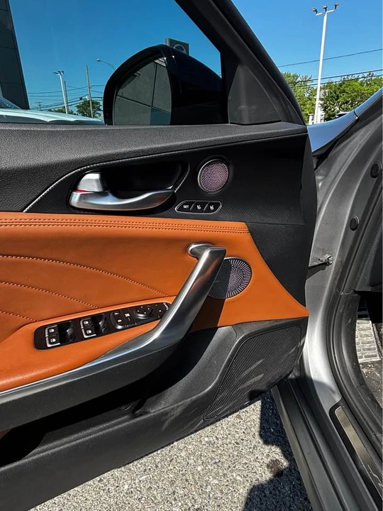 2023 Kia Stinger - Image 8 of 9