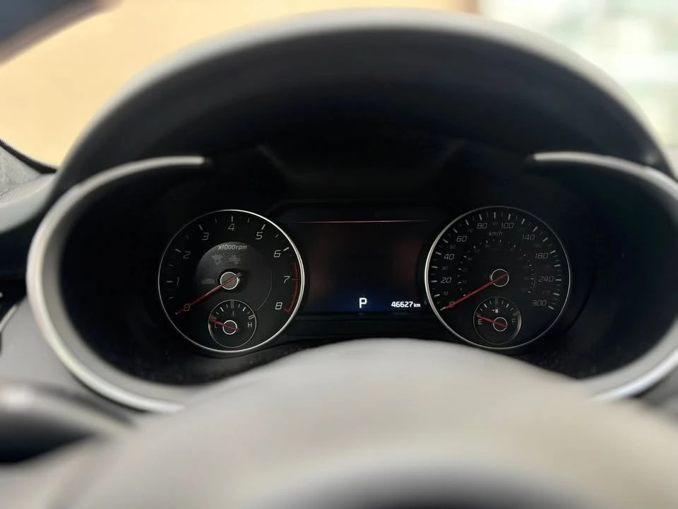 2023 Kia Stinger GT - Image 11 of 16