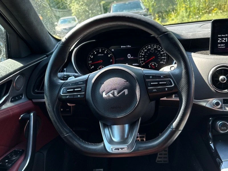 2023 Kia Stinger GT - Image 10 of 18