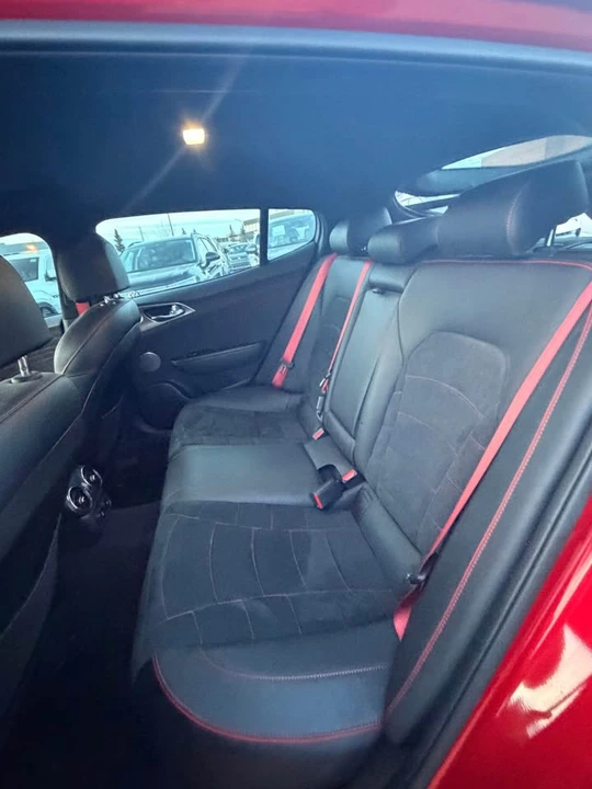 2023 Kia Stinger GT - Image 9 of 15
