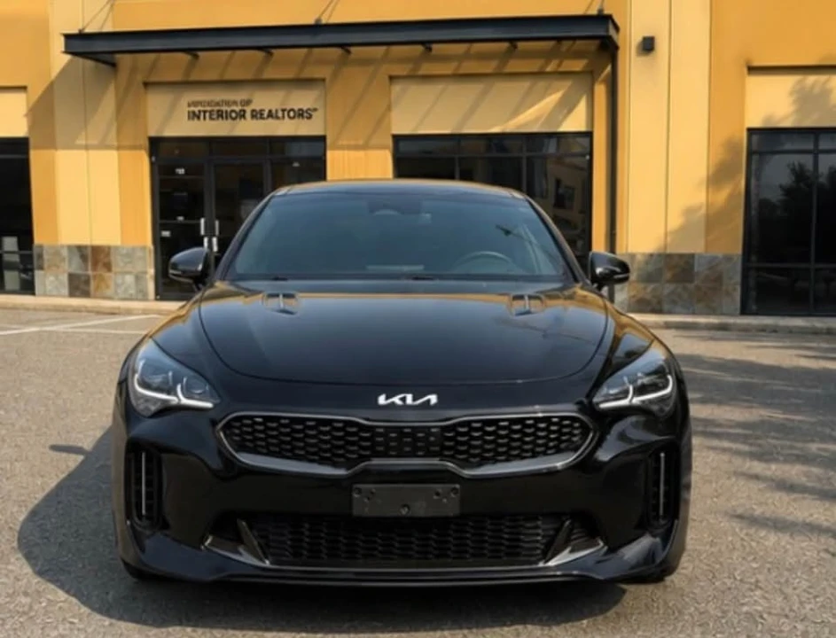 2023 Kia Stinger GT - Image 2 of 7