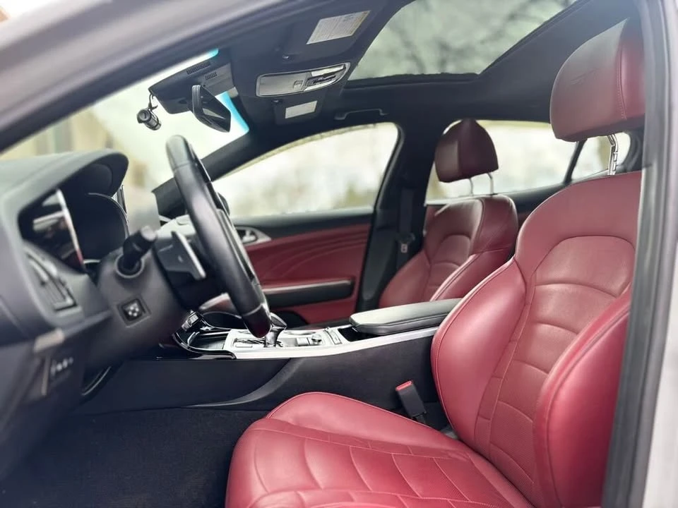 2023 Kia Stinger GT - Image 11 of 16