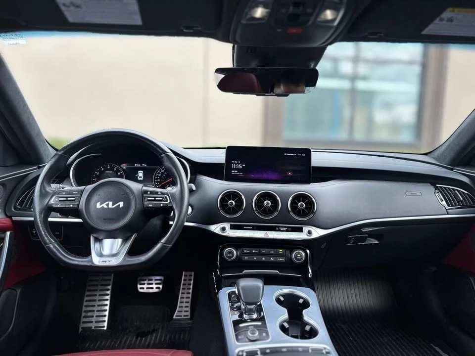 2023 Kia Stinger GT - Image 9 of 16