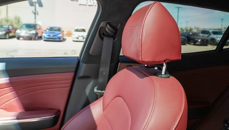 2023 Kia Stinger GT - Image 17 of 20