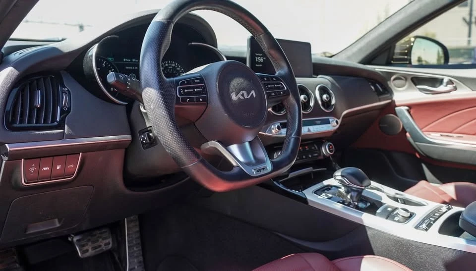 2023 Kia Stinger GT - Image 11 of 20
