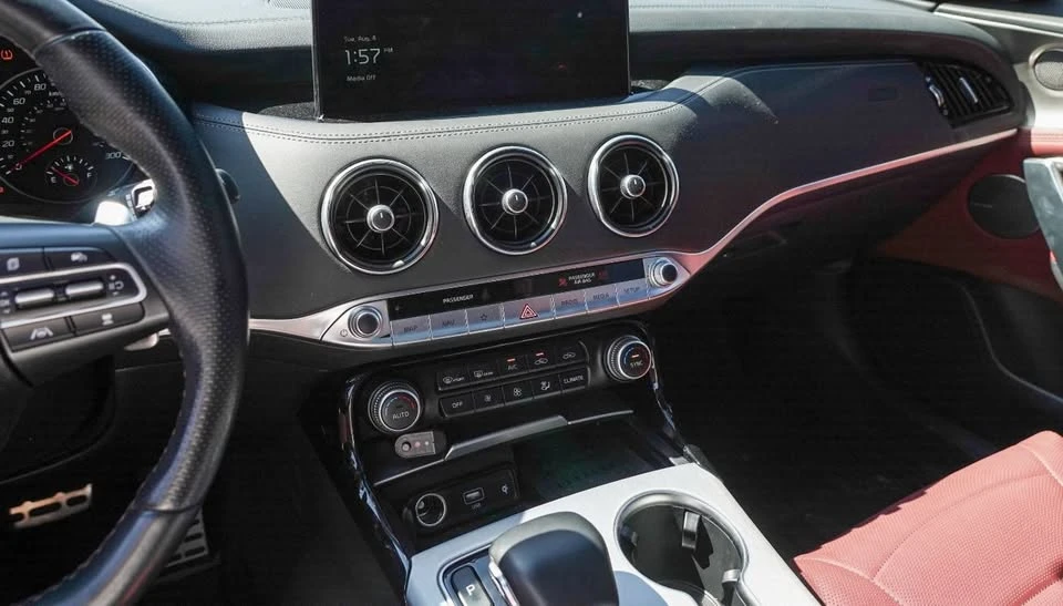 2023 Kia Stinger GT - Image 16 of 20