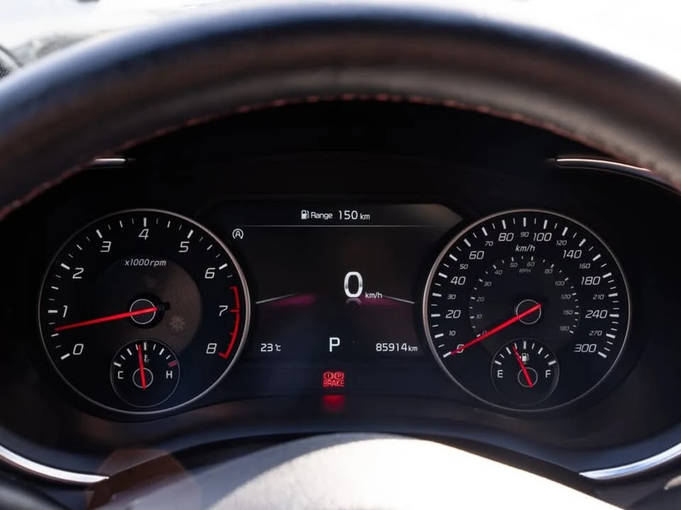 2023 Kia Stinger GT - Image 15 of 17