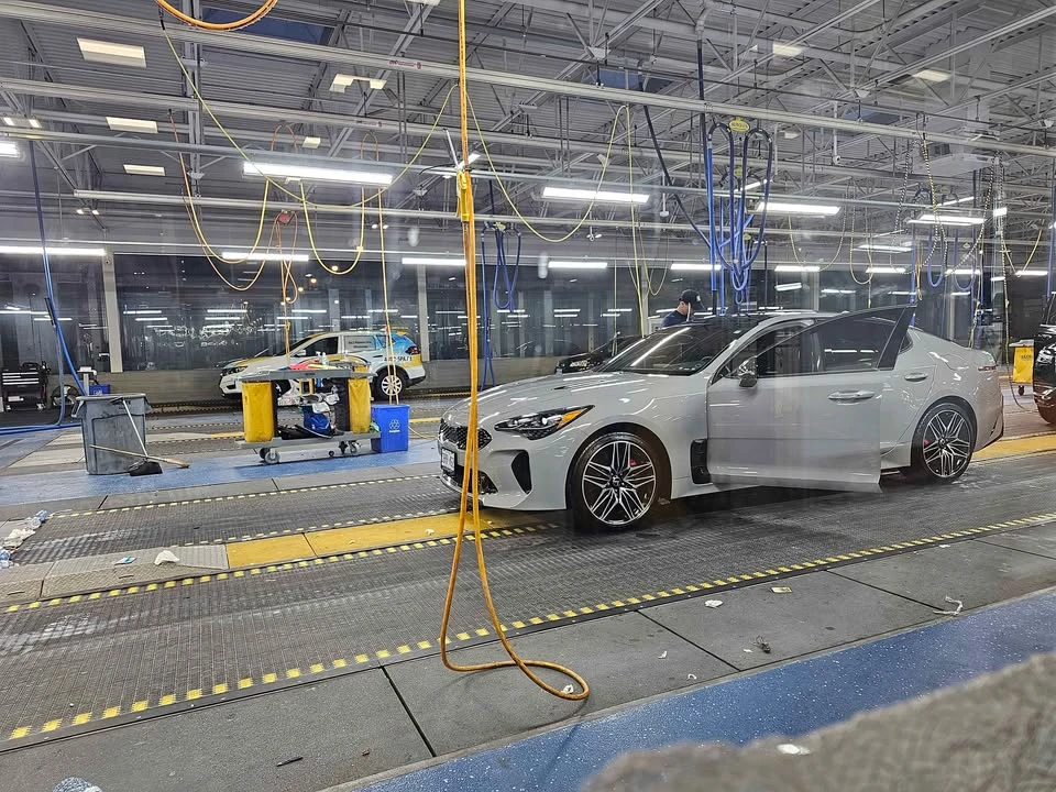 2023 Kia Stinger GT - Image 9 of 9