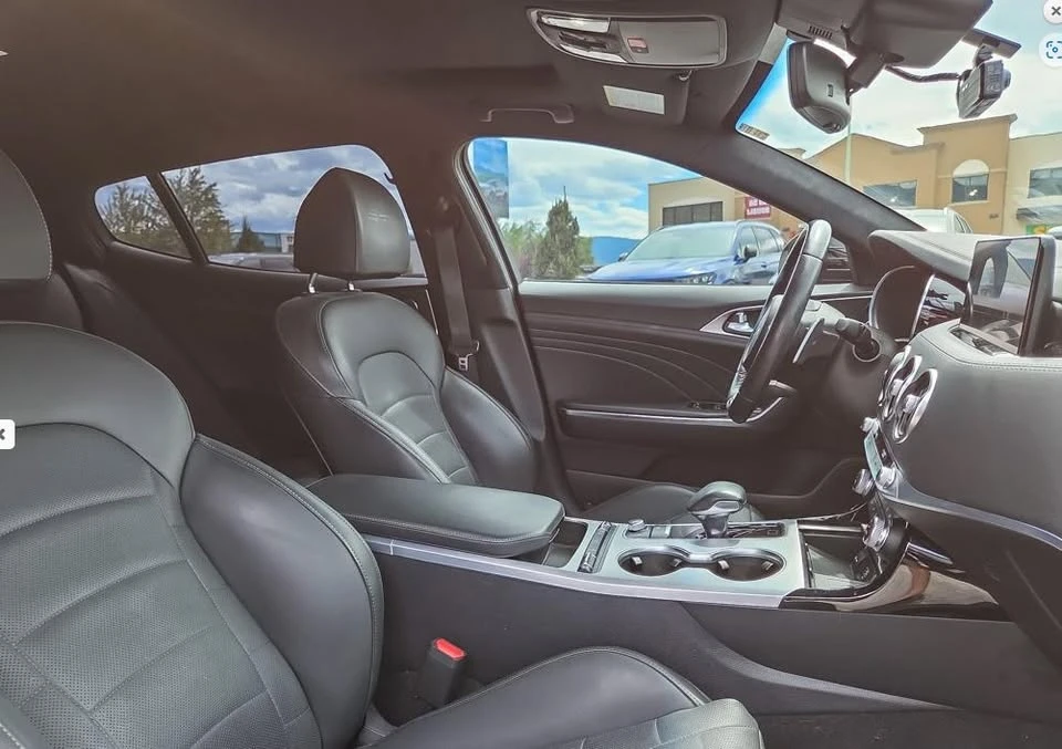 2023 Kia Stinger GT - Image 12 of 15