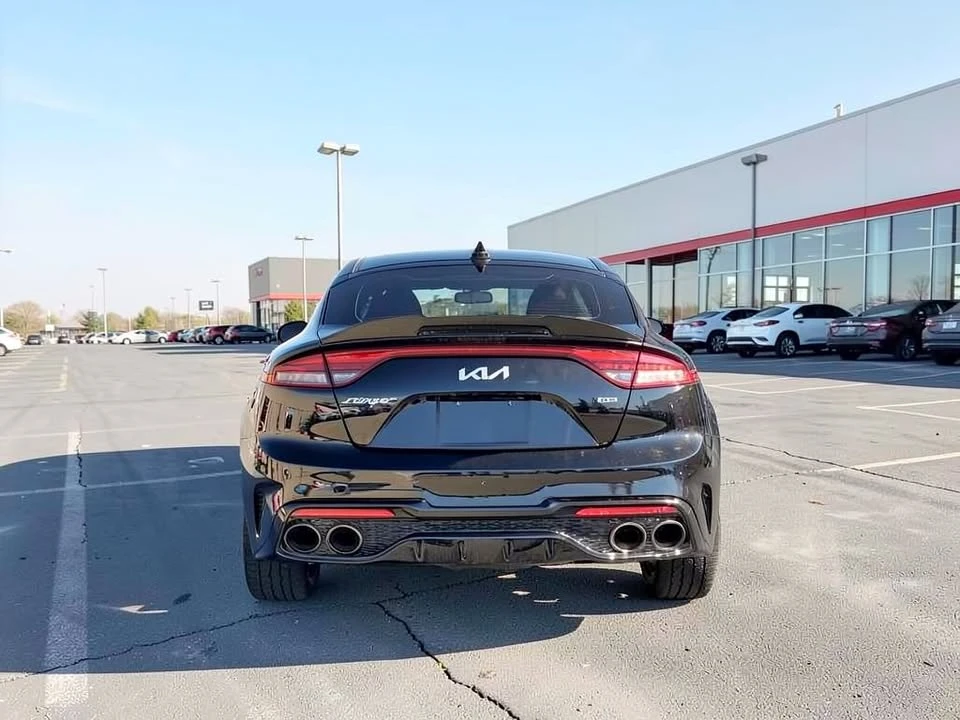 2023 Kia Stinger GT - Image 8 of 20