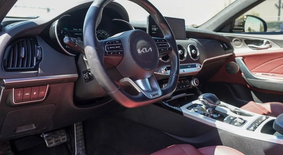 2023 Kia Stinger GT - Image 11 of 20