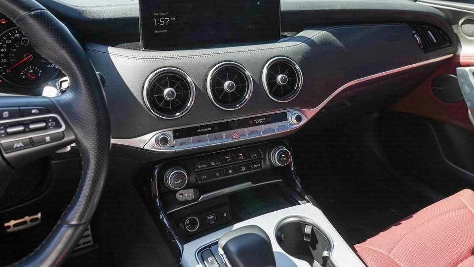 2023 Kia Stinger GT - Image 12 of 17