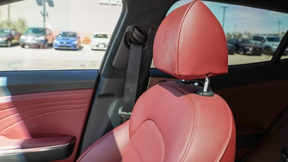 2023 Kia Stinger GT - Image 13 of 17
