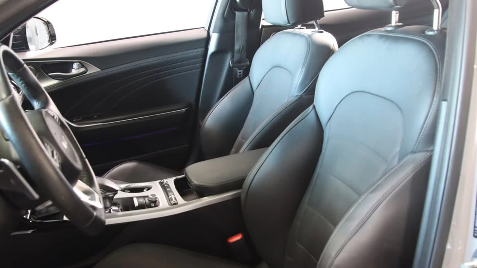 2023 Kia Stinger GT - Image 13 of 16