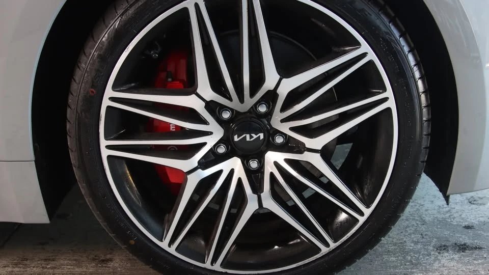 2023 Kia Stinger GT - Image 7 of 16