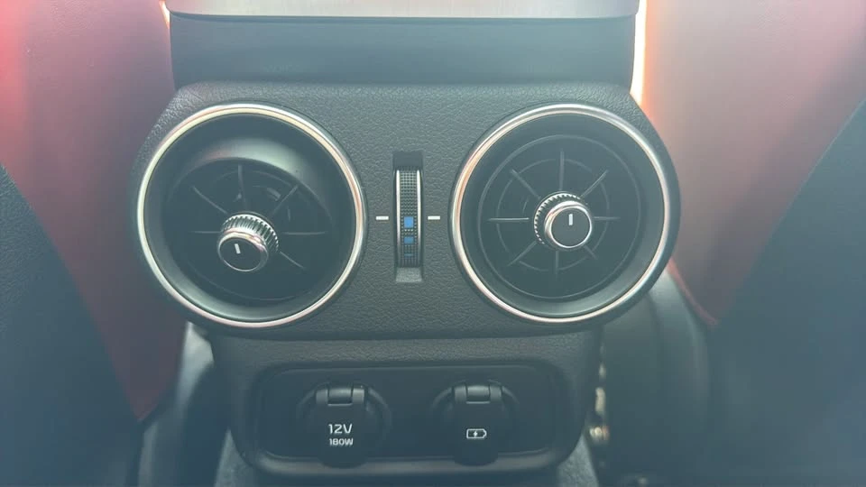 2023 Kia Stinger GT - Image 19 of 20