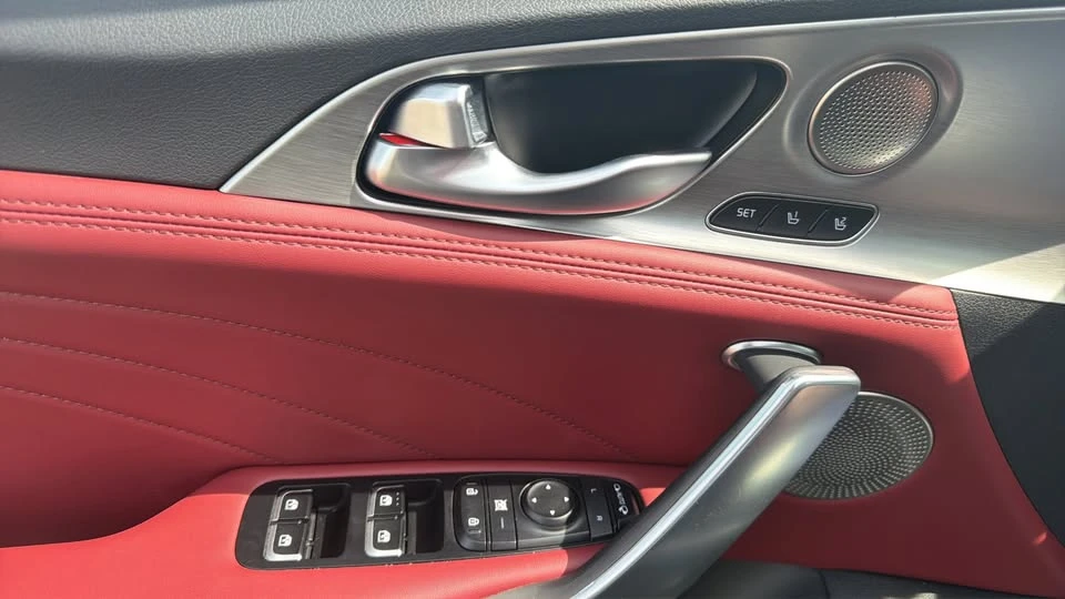 2023 Kia Stinger GT - Image 16 of 20