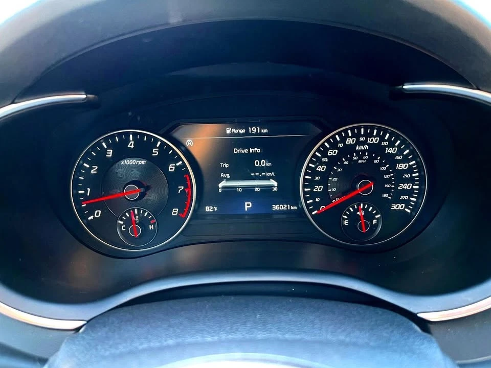 2023 Kia Stinger GT - Image 11 of 13