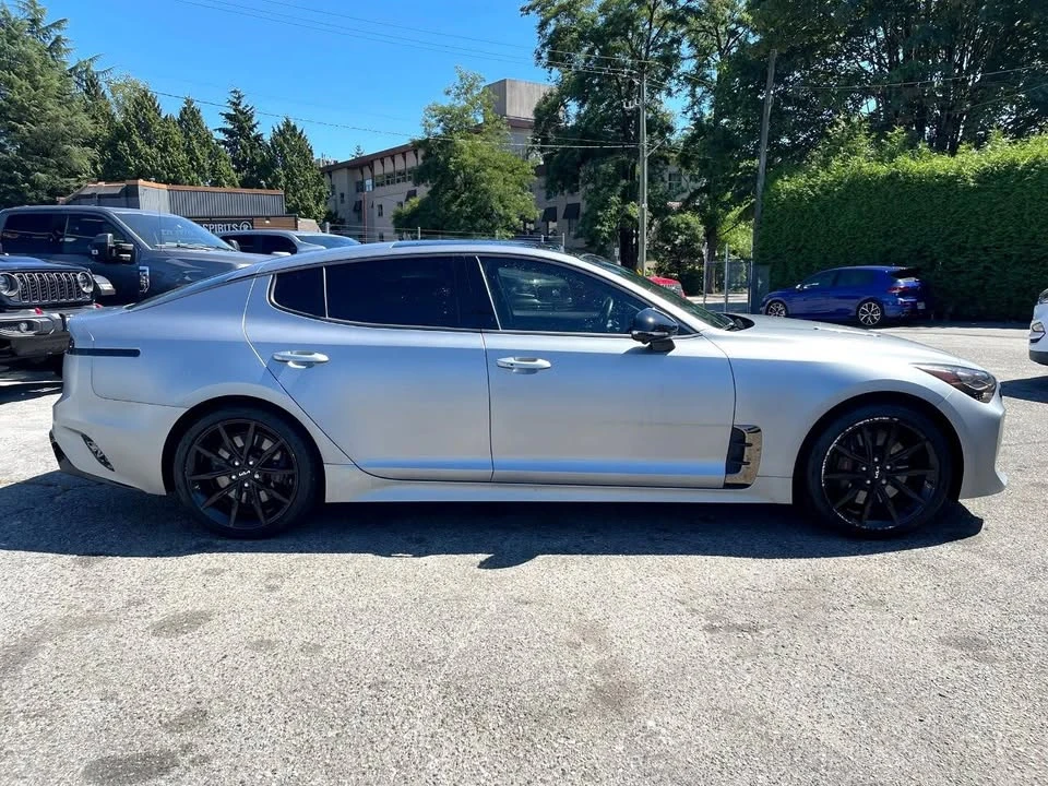 2023 Kia Stinger GT - Image 9 of 13