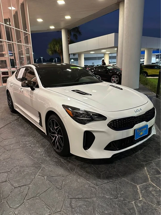 2023 Kia Stinger GT - Image 2 of 6