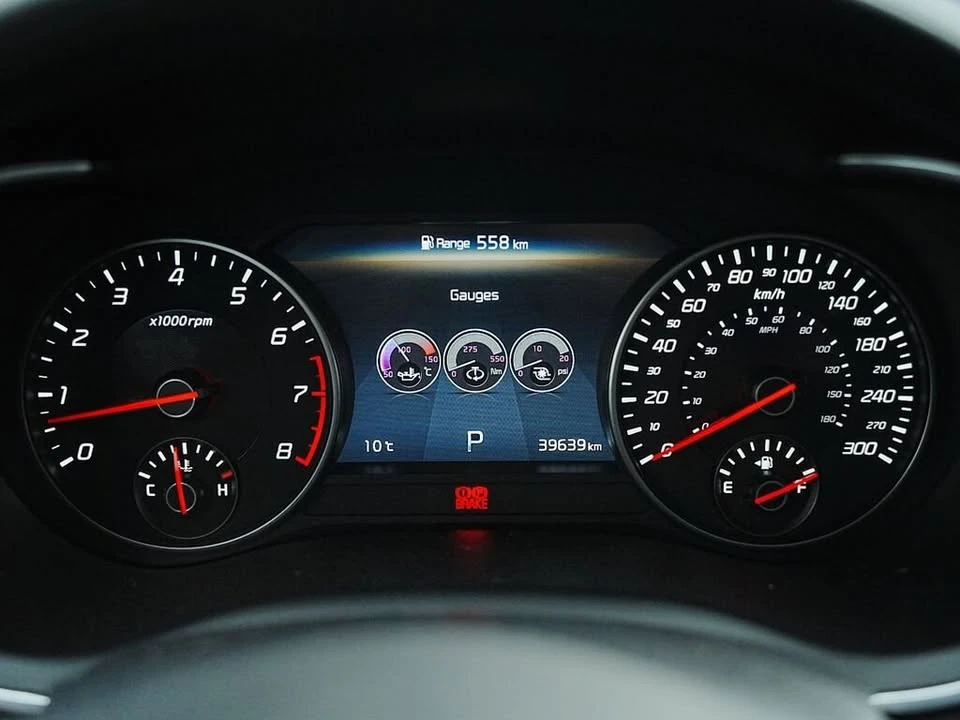 2023 Kia Stinger GT - Image 10 of 20