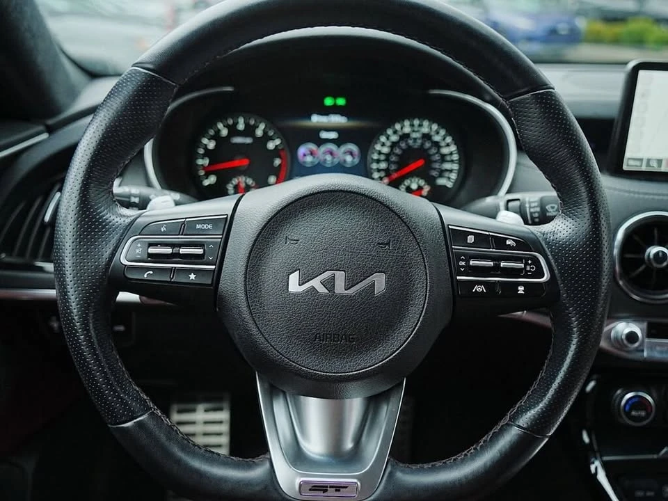 2023 Kia Stinger GT - Image 9 of 20