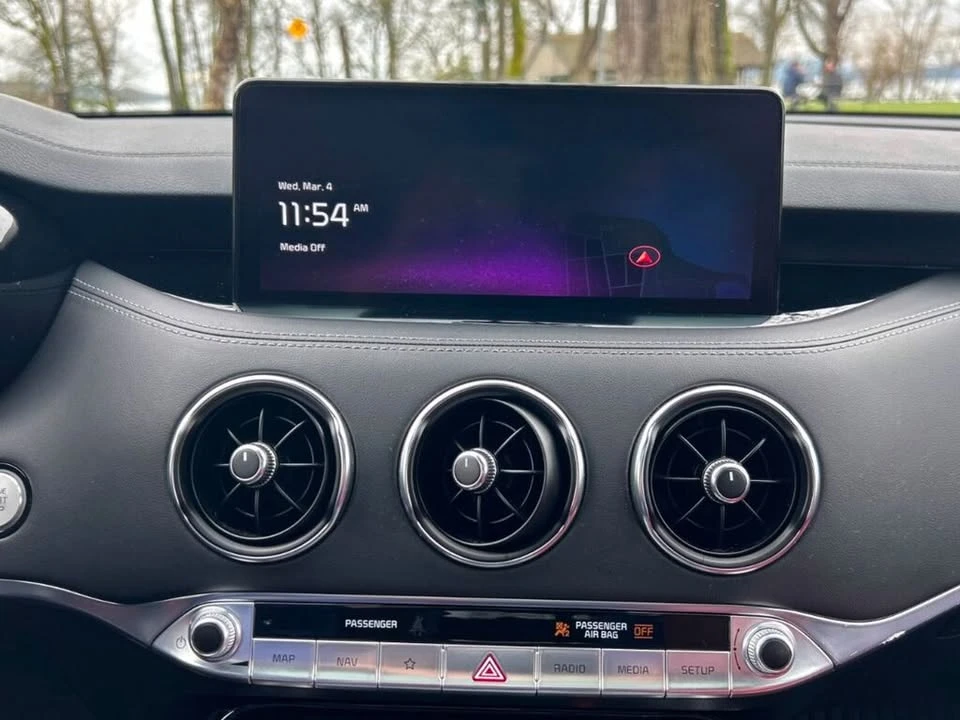 2023 Kia Stinger GT - Image 18 of 19